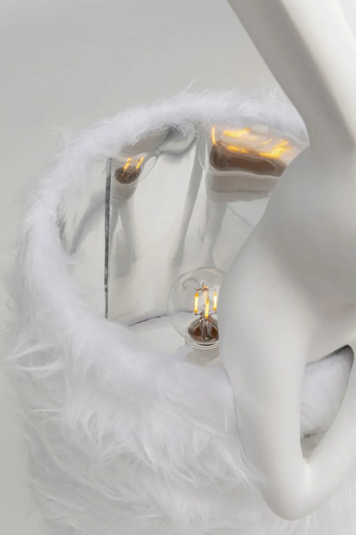 KARE24.se Bordslampa Animal Rabbit Fur - Vit/Silver, 68cm - KARE Design