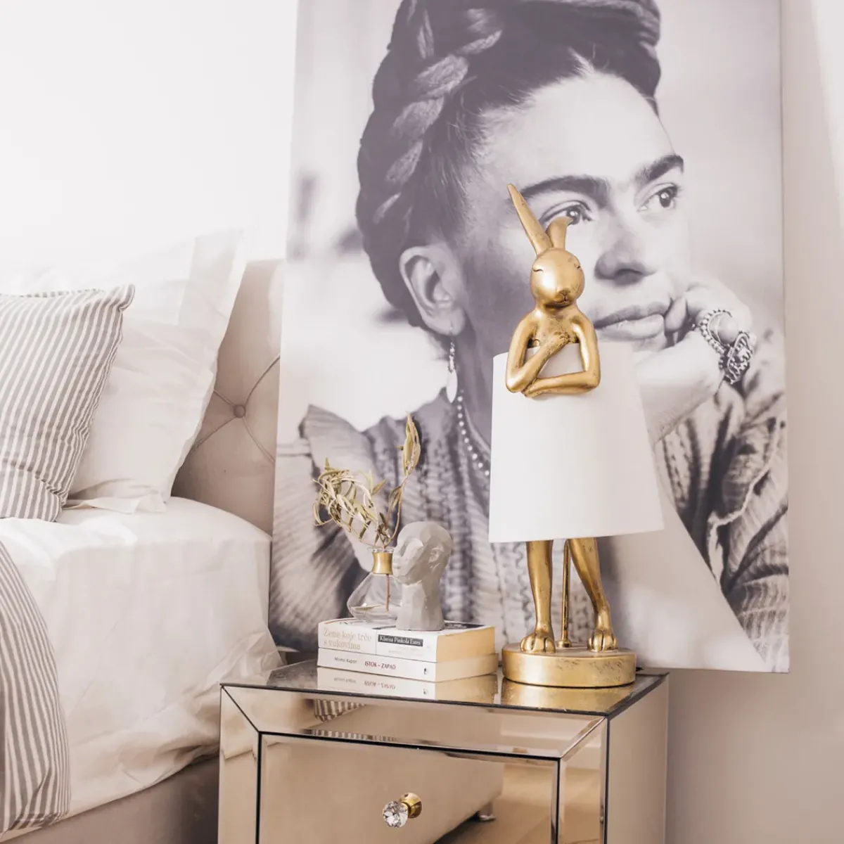 KARE24.se Bordslampa Animal Rabbit - Kanin, Guld 68cm - KARE Design Outlet