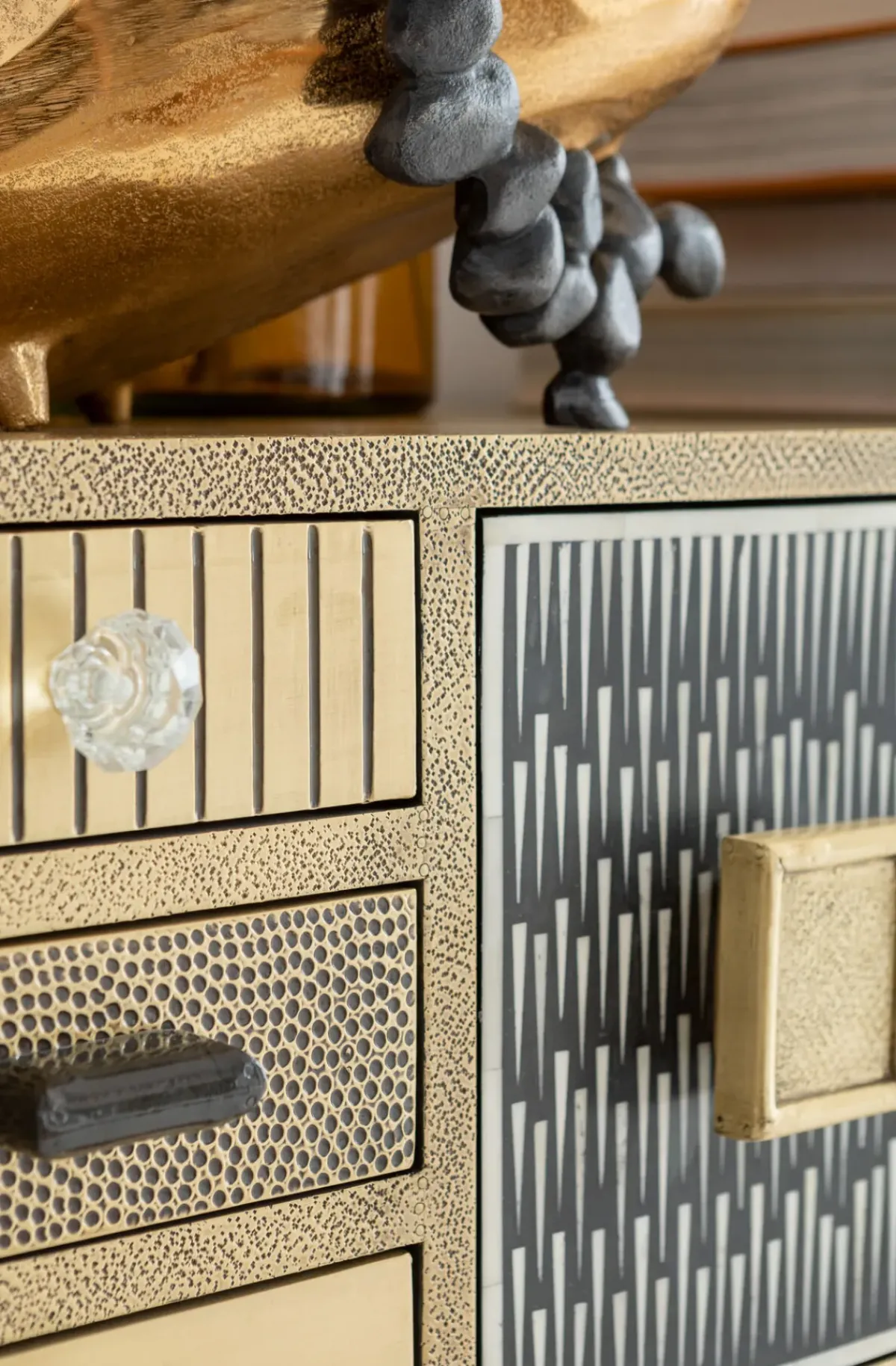 KARE24.se Byrå Chalet - Guld, 13 lådor - KARE Design