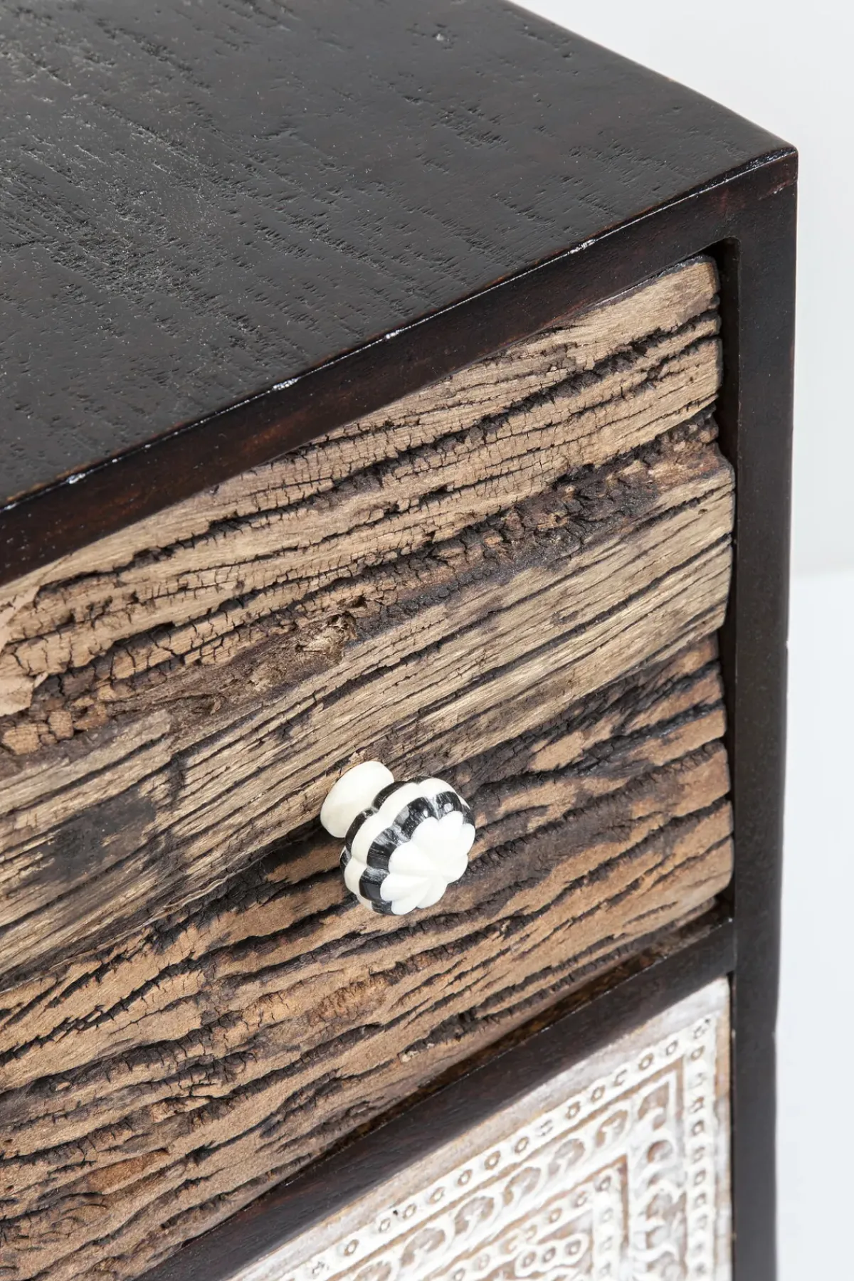 KARE24.se Byrå Finca - Rustik Patina i Ljust och Mörkt Trä, 14 lådor - KARE Design Sale