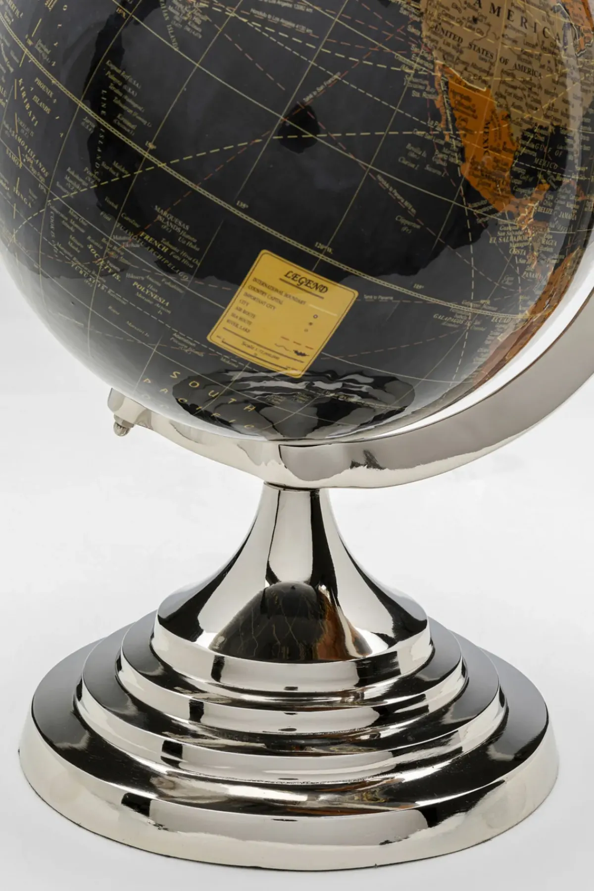 KARE24.se Dekor Globe Top Plane - Jordglob Med Plan, 39cm - KARE Design Best