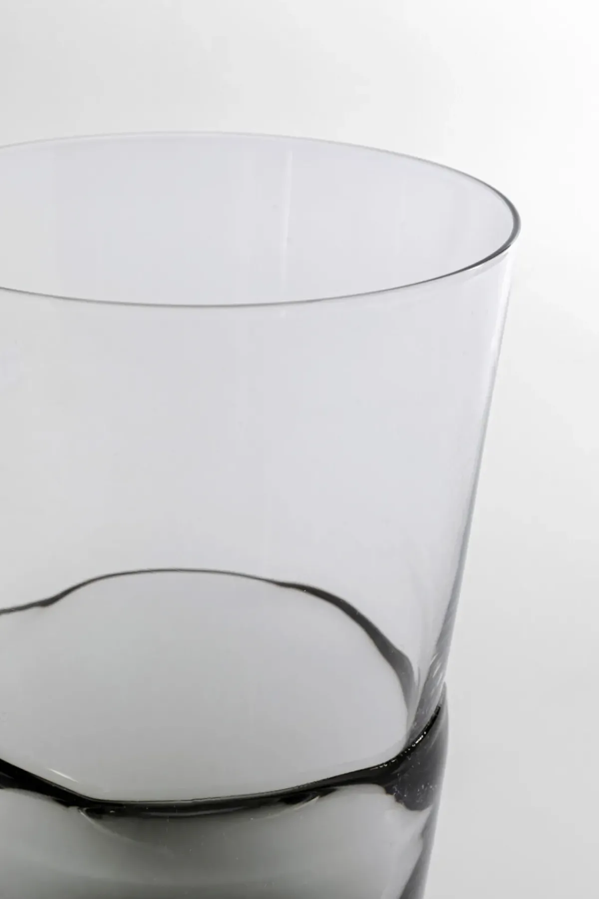 KARE24.se Dricksglas Mimi - Grå - KARE Design Clearance
