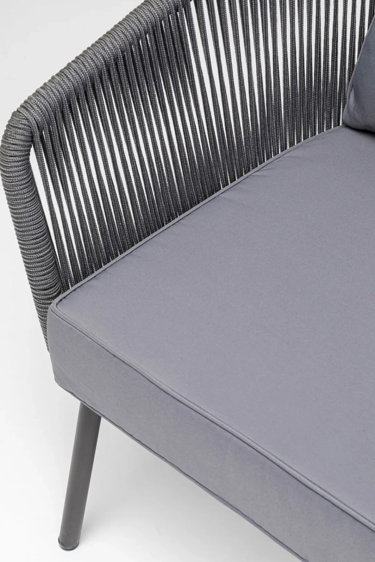 KARE24.se Fåtölj Trädgård Elba - Grå - KARE Design Best