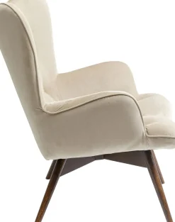 KARE24.se Fåtölj Vicky - Beige/Brunbetsade Ben - KARE Design Online