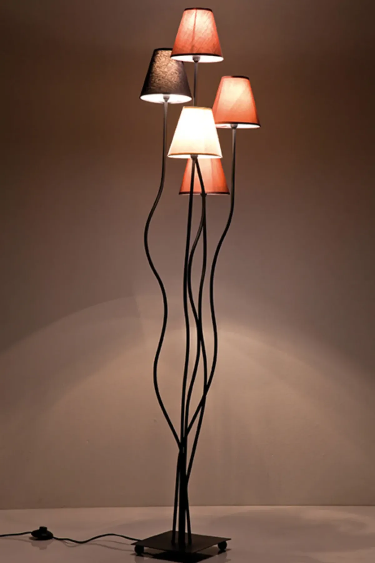 KARE24.se Golvlampa Flexible Mocca - 5 Skärmar, 163cm - KARE Design Clearance