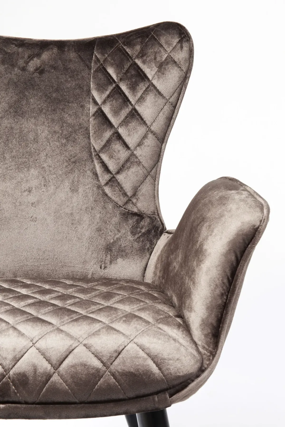 KARE24.se Karmstol Dream - Stol i Brun Sammet/Svarta Ben med Armstöd - KARE Design Online