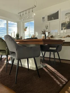 KARE24.se Karmstol San Fransisco - Stol med Armstöd - Grå Sammet/Svart - KARE Design Outlet