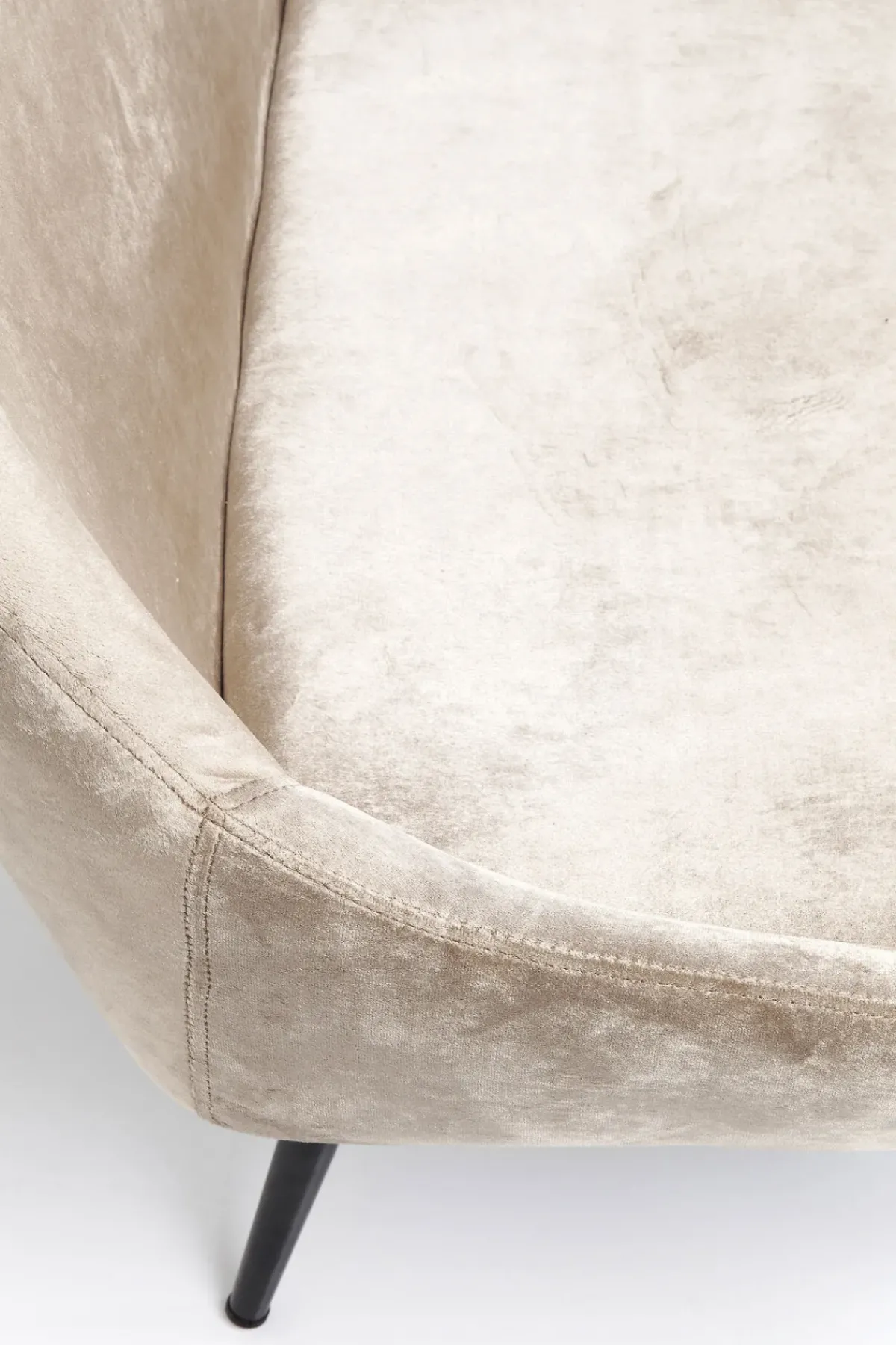 KARE24.se Kökssoffa East Side - Champagnefärgad Sammet, 154cm - KARE Design Clearance