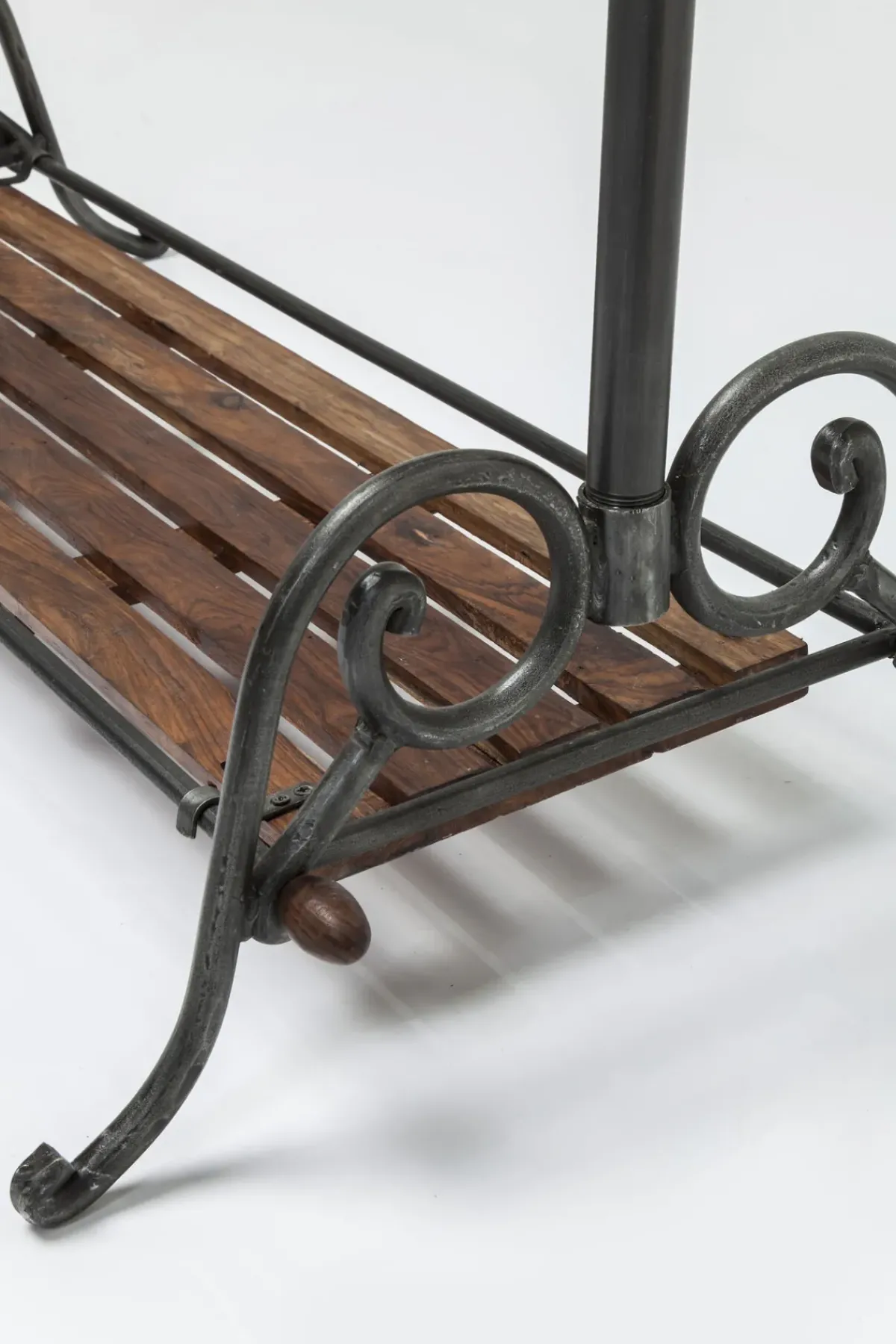 KARE24.se Klädhängare Cosmopolitan - 12 Galgar/Skohylla, 176x102cm - KARE Design New