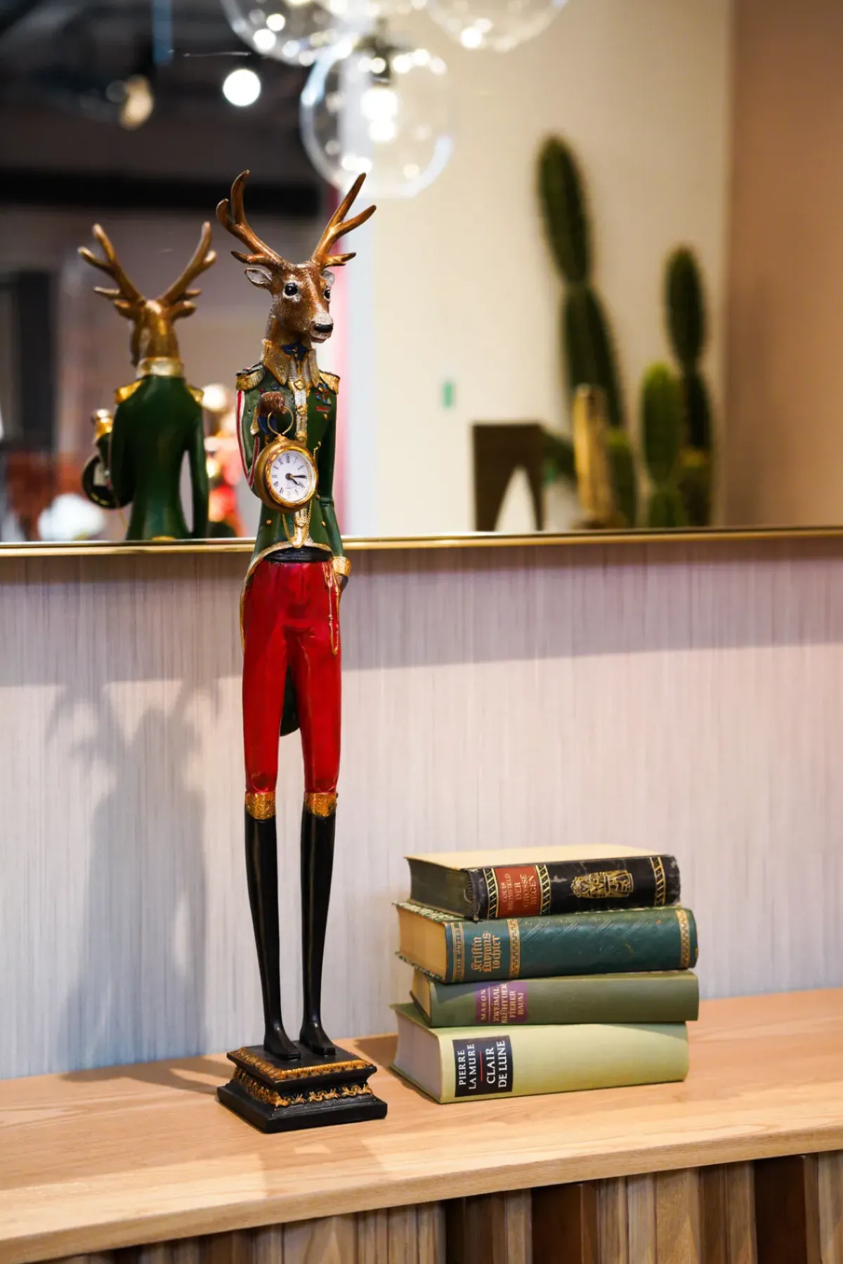 KARE24.se Klocka Gentleman Deer - Bordsklocka Hjort, 72cm - KARE Design Clearance