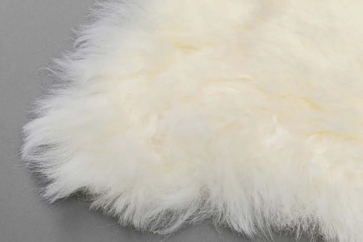 KARE24.se Lammskinn Heidi Vit 85x65cm - KARE Design Online