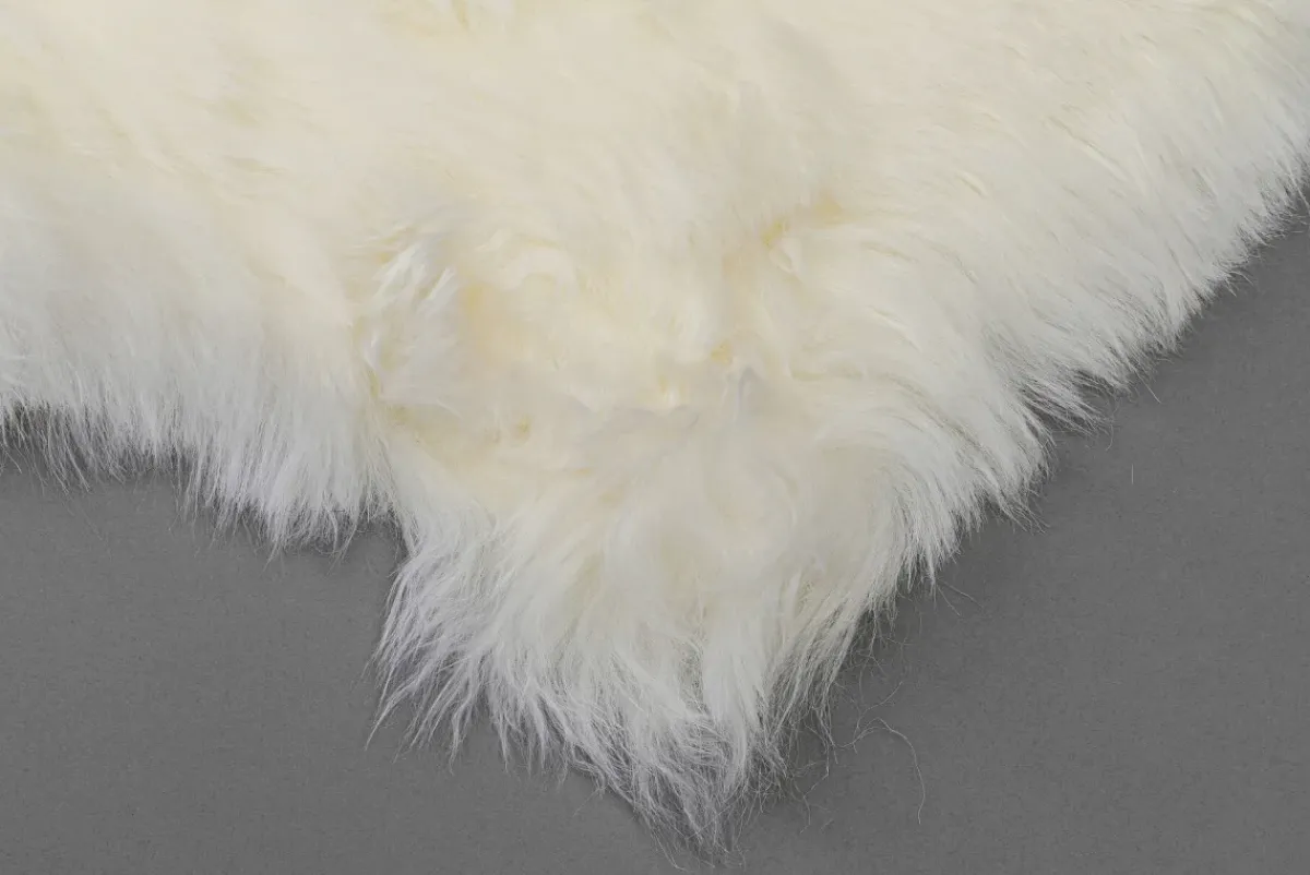 KARE24.se Lammskinn Heidi Vit 85x65cm - KARE Design Online