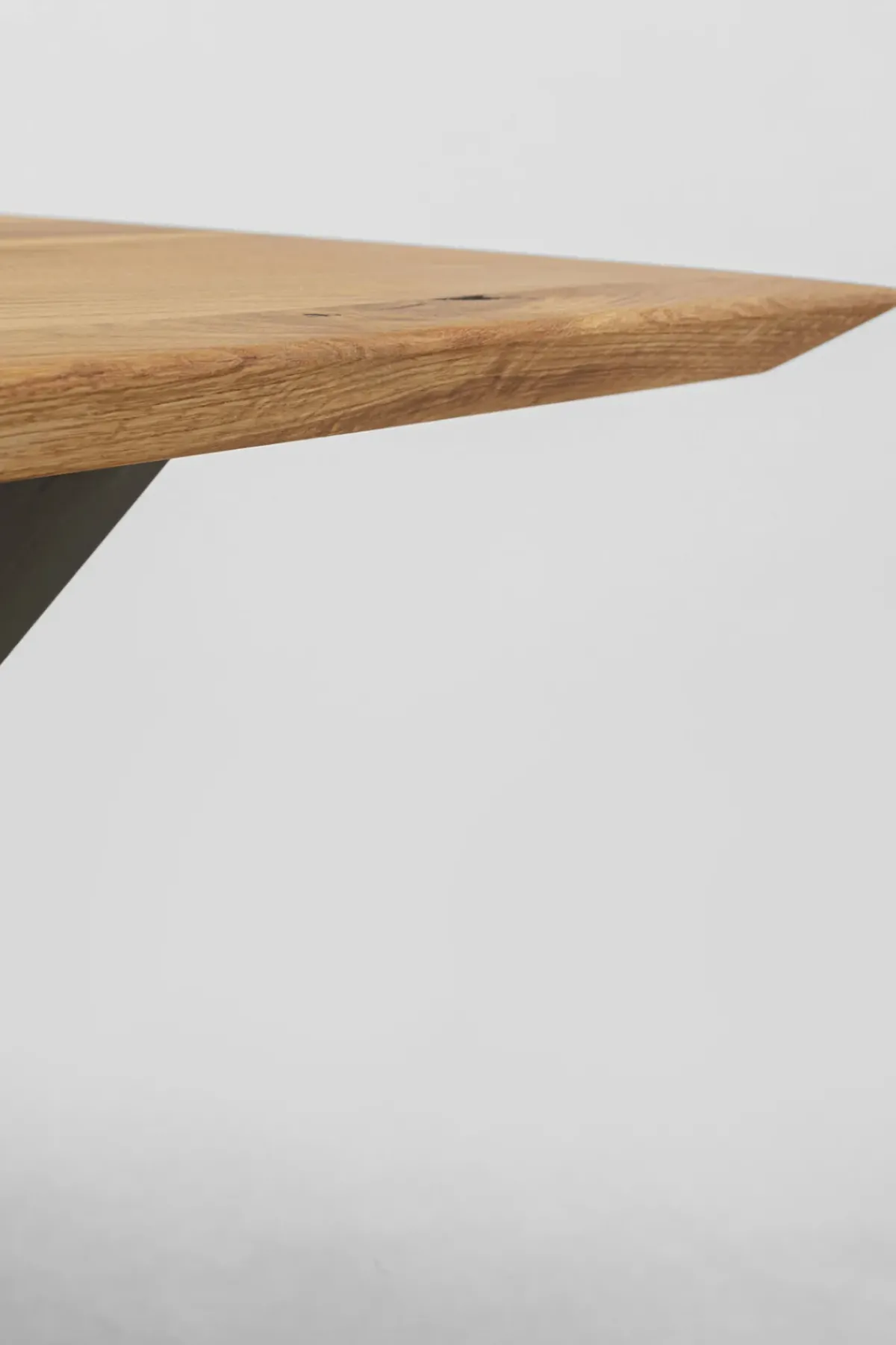 KARE24.se Matbord Symphony, 200x100cm - Massiv Ek/Svart Kryssben - KARE Design New