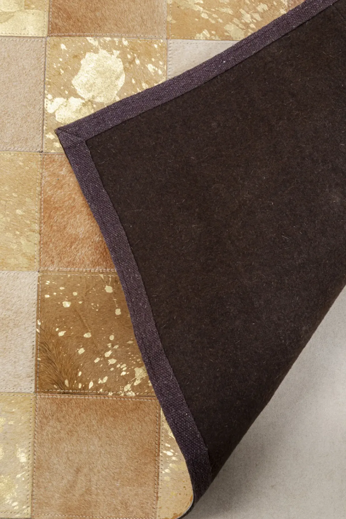 KARE24.se Matta Vegas Läder Guld, 240x170cm - KARE Design Clearance