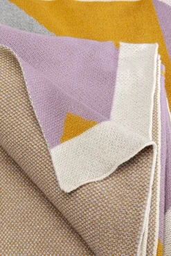 KARE24.se Pläd Triangoli, 200x150cm - KARE Design Discount