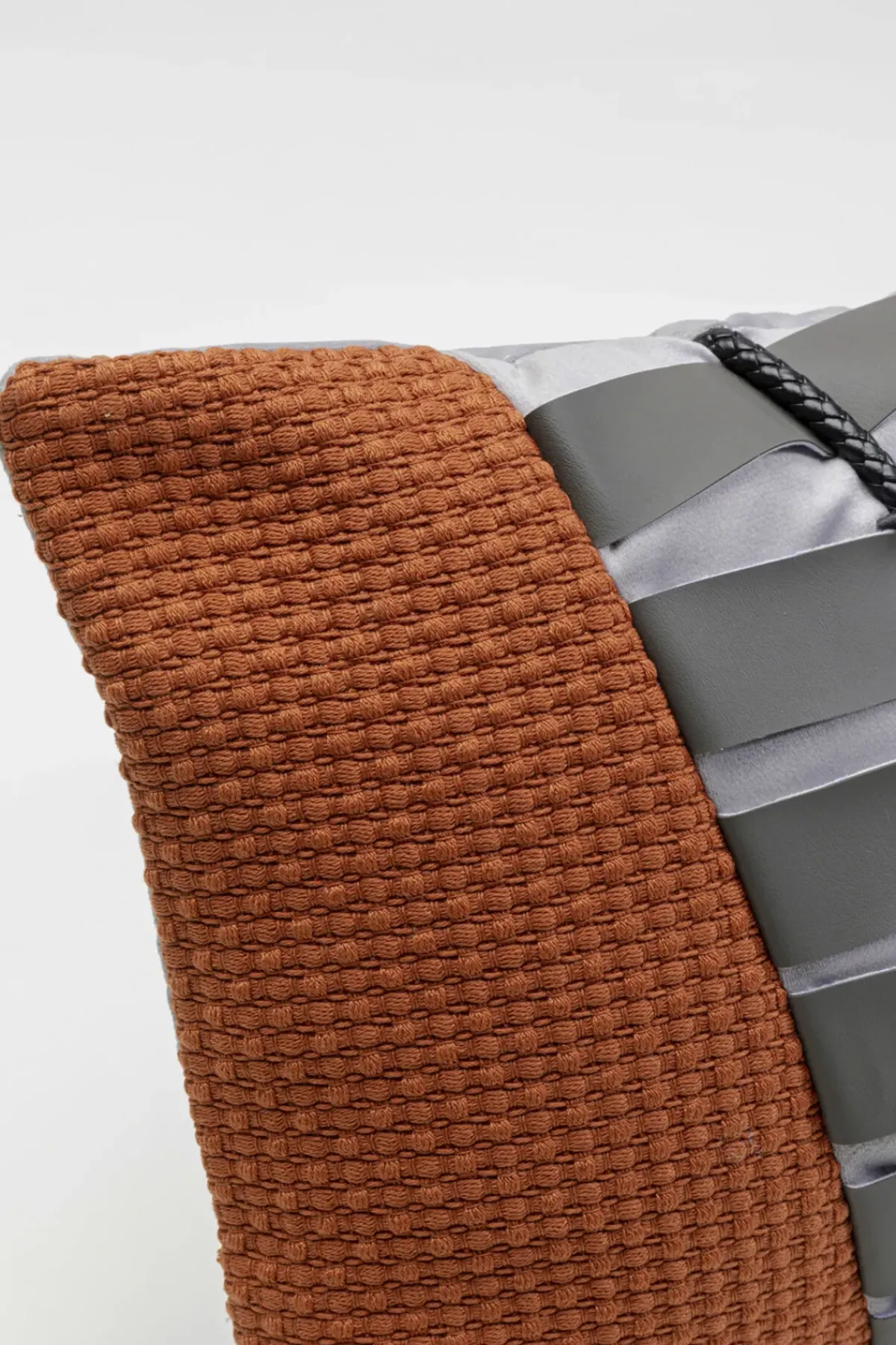 KARE24.se Prydnadskudde Tyre - 50x30cm - KARE Design Outlet