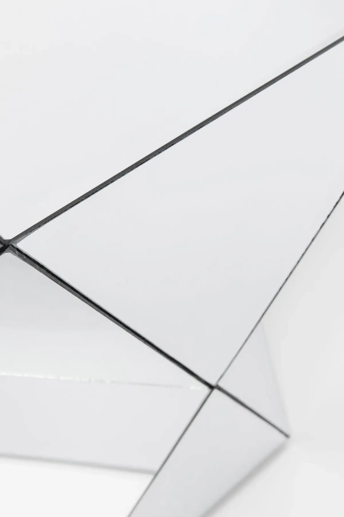 KARE24.se Sidobord Luxury Triangle - Spegelglas - KARE Design New