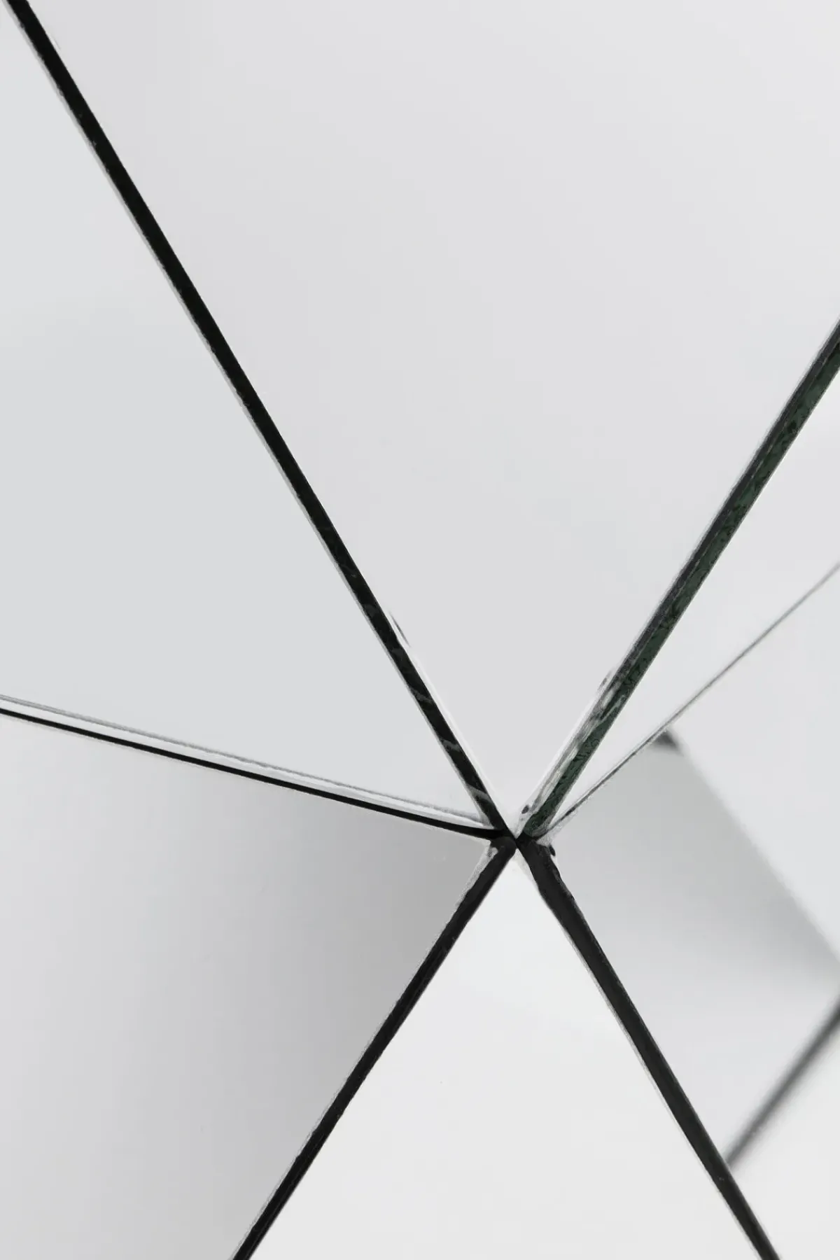 KARE24.se Sidobord Luxury Triangle - Spegelglas - KARE Design New
