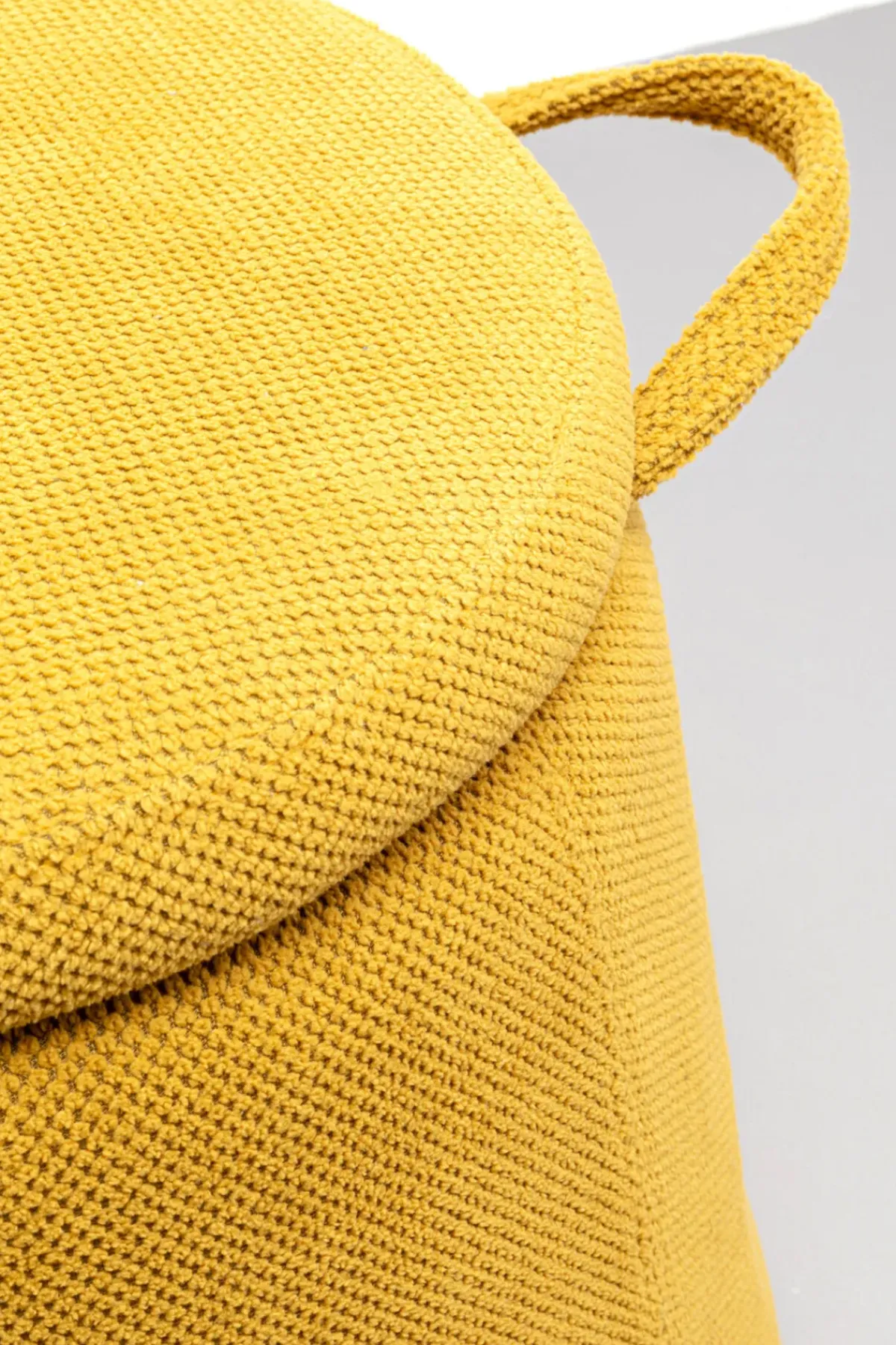 KARE24.se Sittpuff Thimble - Gul Ø51cm - KARE Design New