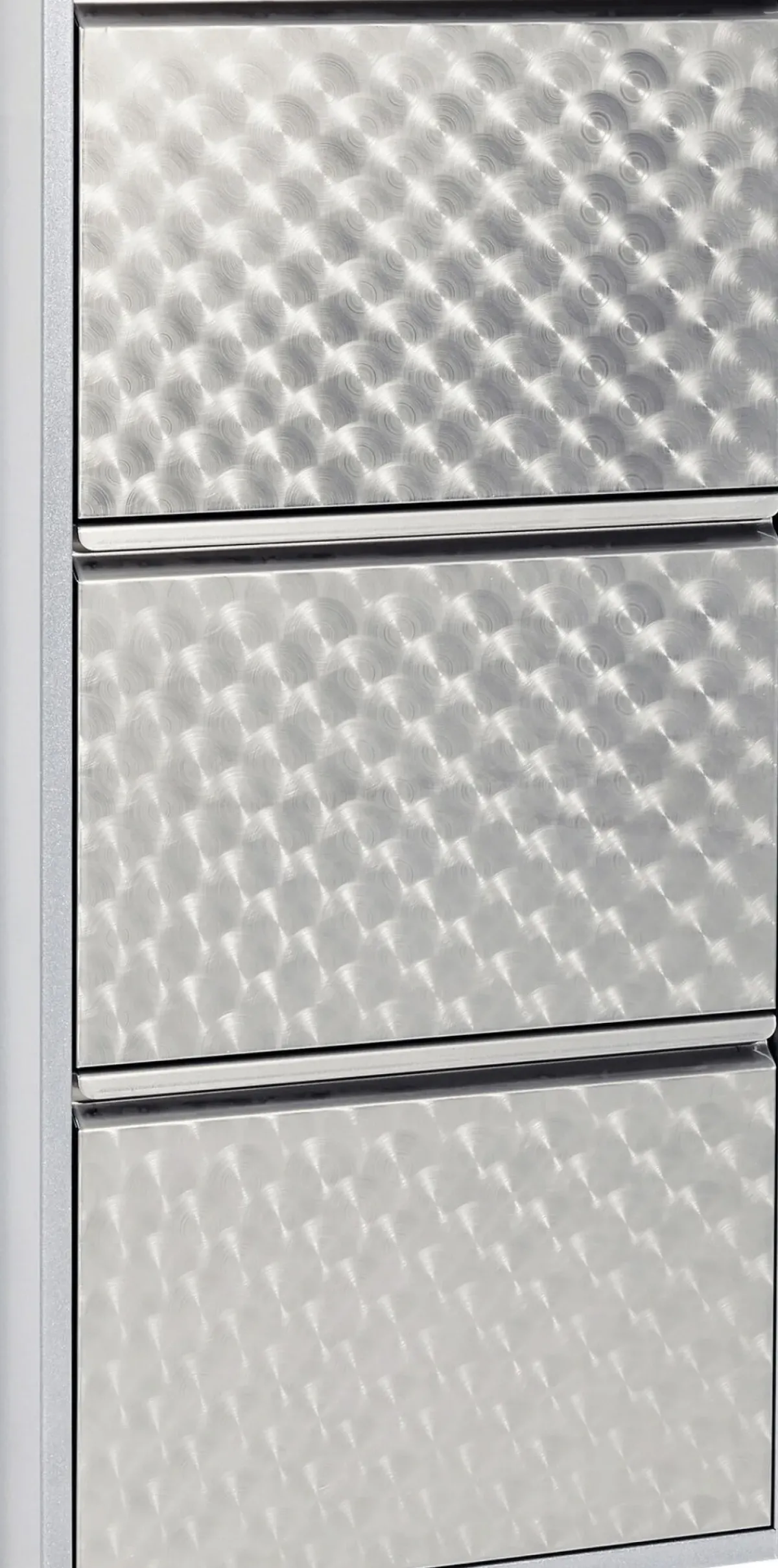 KARE24.se Skoskåp Caruso - Borstad Metall, 103x50cm - 3 Lådor - KARE Design Discount