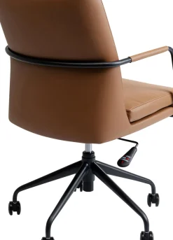 KARE24.se Skrivbordsstol Charles - På hjul, Brun - KARE Design Hot