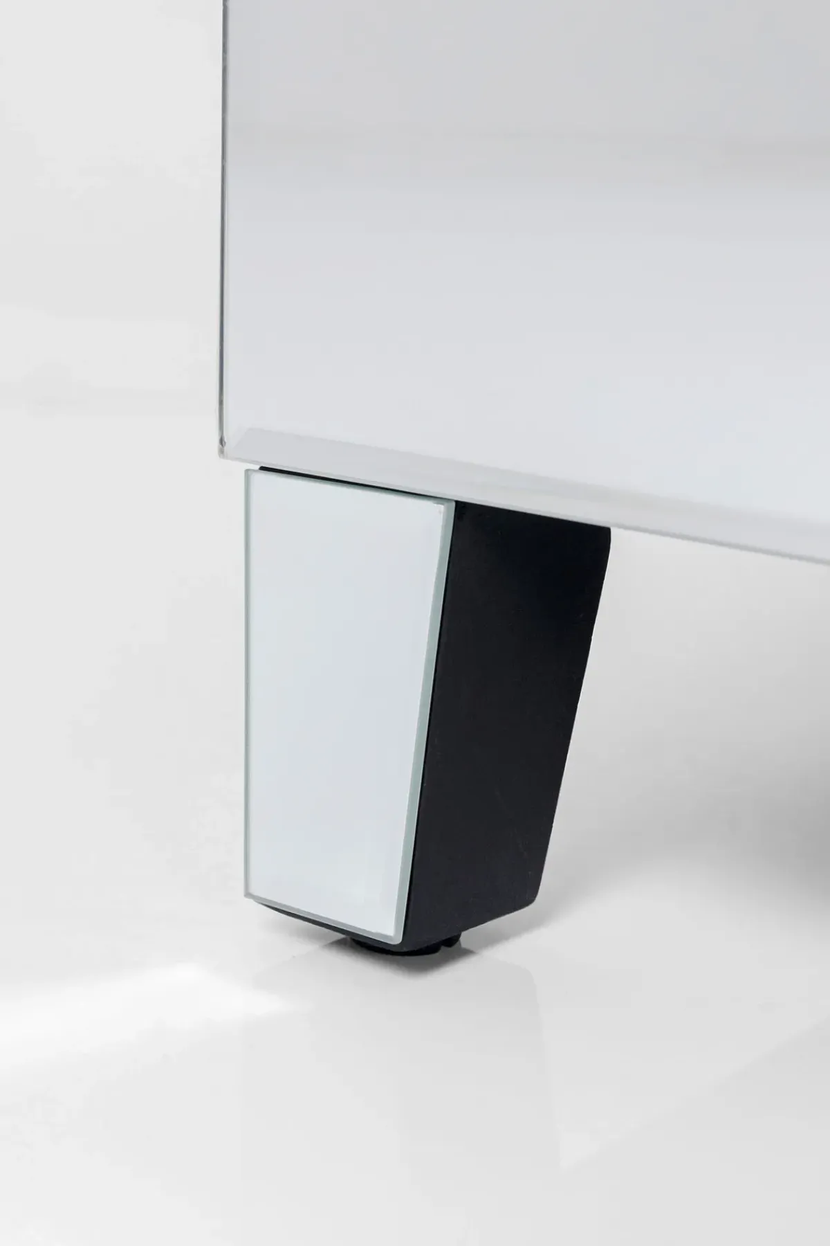 KARE24.se Sängbord Luxury - Spegelglas, 3 Lådor - KARE Design Discount