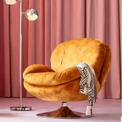 KARE24.se Snurrfåtölj Cosy - Sammet Bärnsten - KARE Design Sale