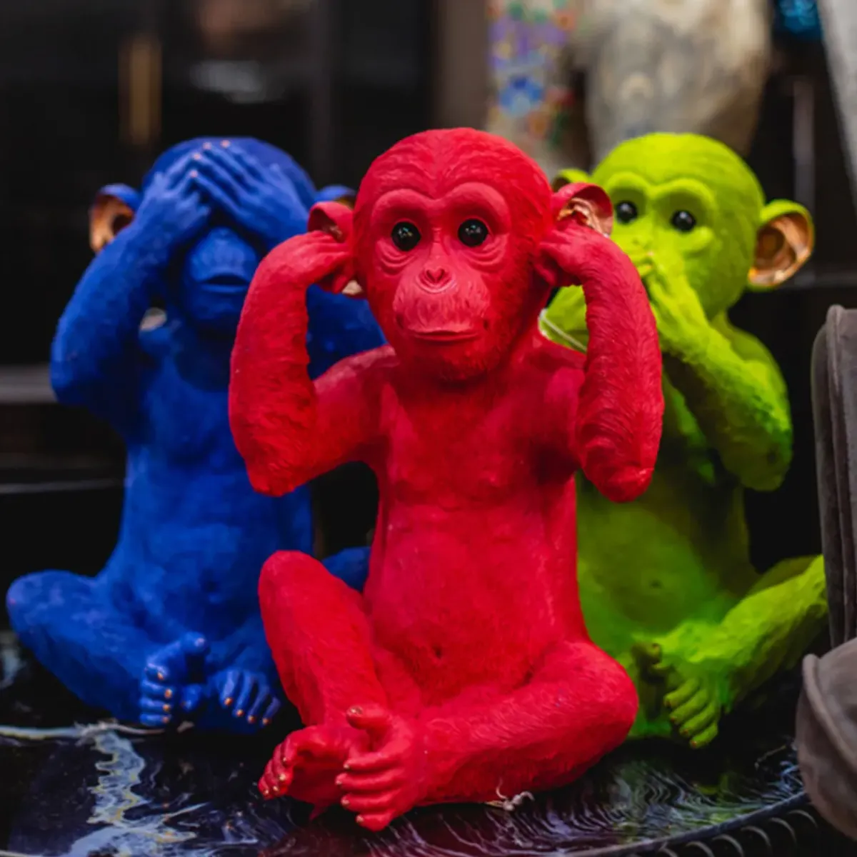 KARE24.se Sparbössa Monkey Kikazaru Röd - KARE Design Best