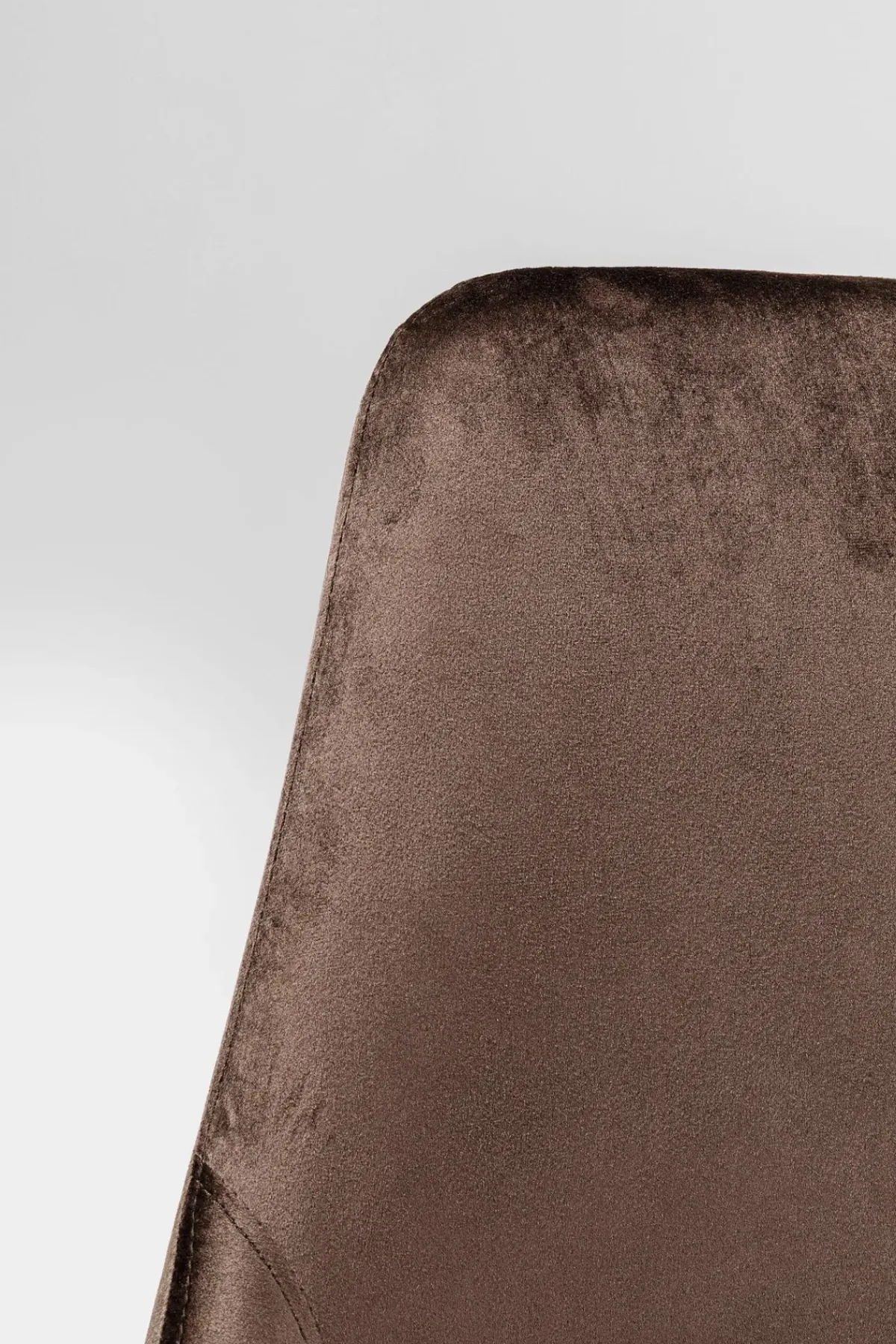 KARE24.se Stol East Side - Brun Sammet, Svarta Ben - KARE Design Outlet