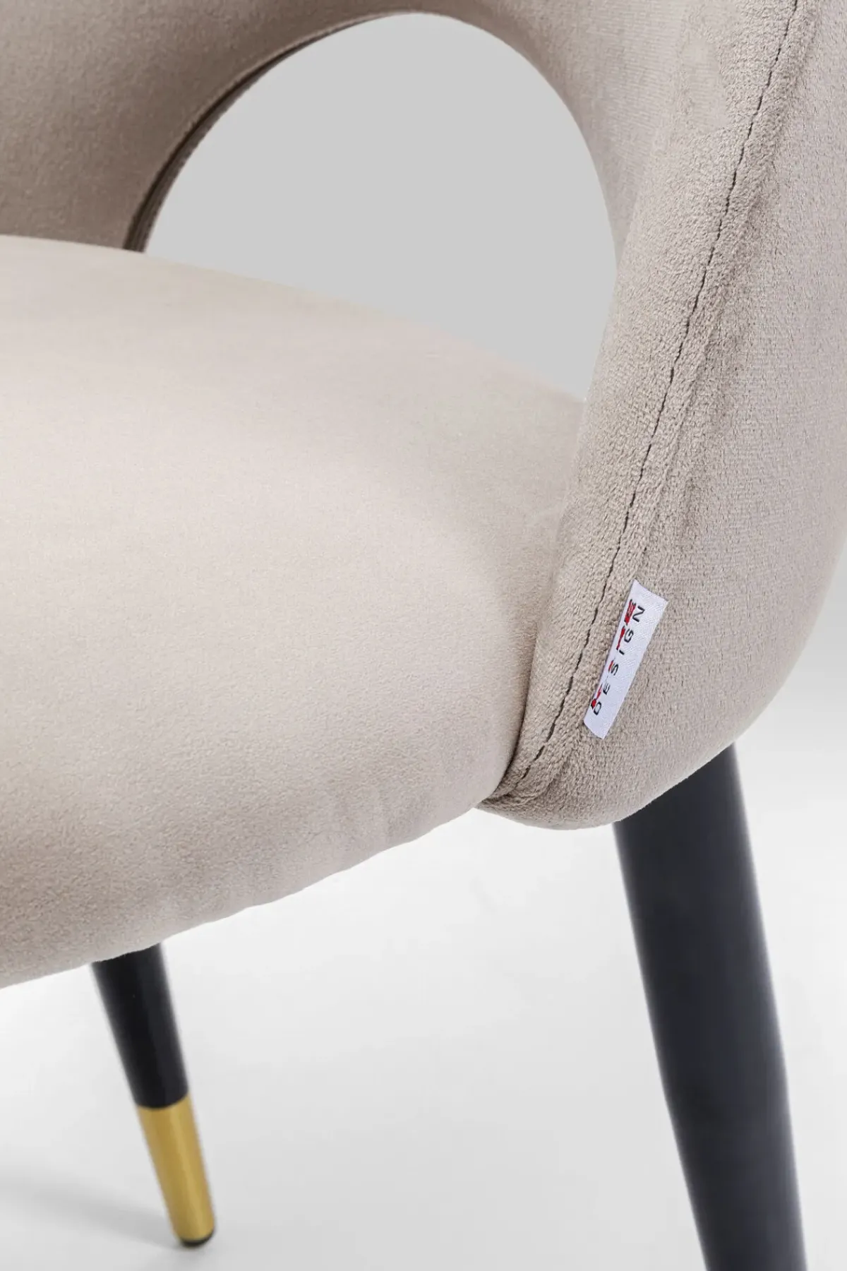 KARE24.se Stol Iris - Sammet Beige - KARE Design Outlet