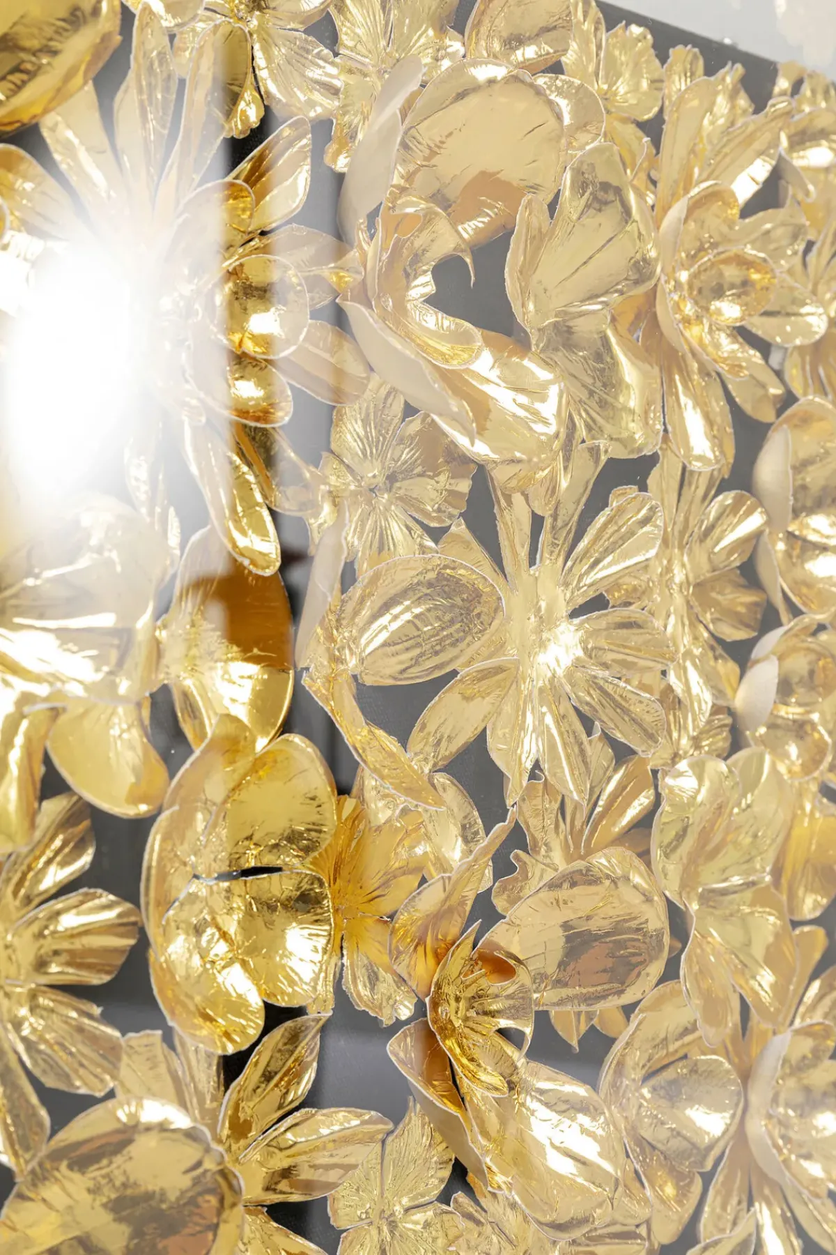 KARE24.se Tavla Flower Guld - 3D Blommor i Djup Plexiram, 80x80cm - KARE Design Outlet