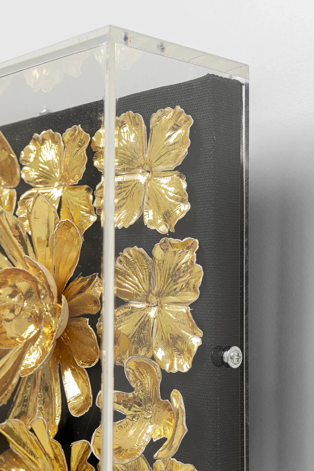 KARE24.se Tavla Flower Guld - 3D Blommor i Djup Plexiram, 80x80cm - KARE Design Outlet