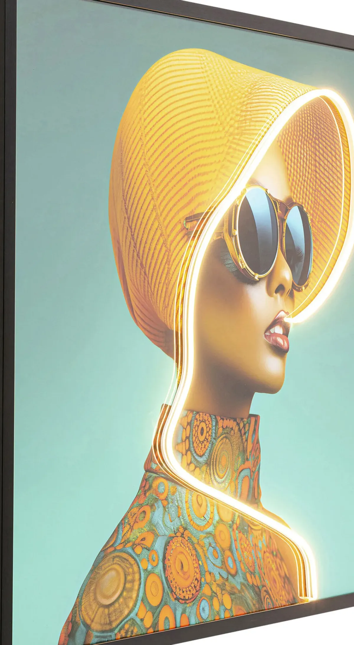 KARE24.se Tavla Sun Hat Woman - Gul LED, 80x80cm - KARE Design Hot