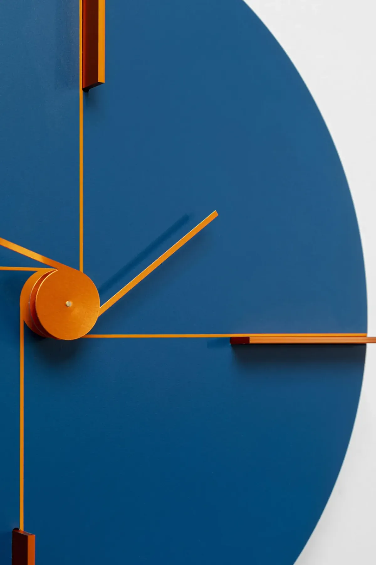 KARE24.se Väggklocka Felice - Blå Ø30cm - KARE Design